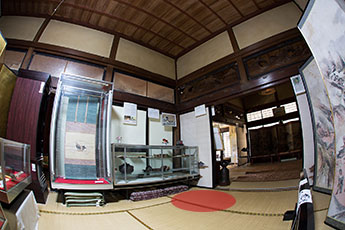 The place Hokusai watched IHACHI’s work, he was possible to watch it from this angle
